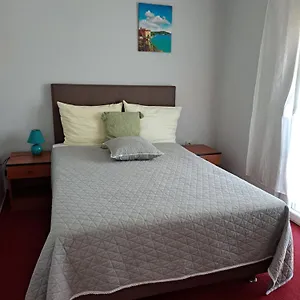 https://apartmani-svitlana.hotelinzadar.com